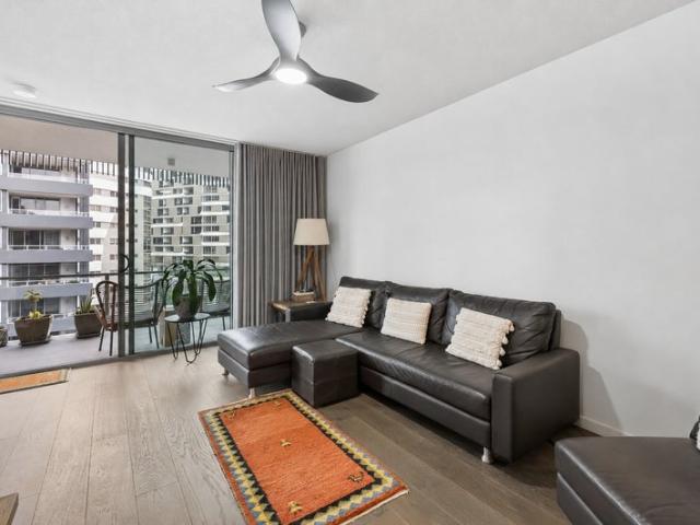 Sophisticated Inner City Living in the Heart of Teneriffe!