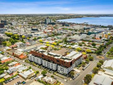 Sophisticated Inner City Living in the Heart of Geelong