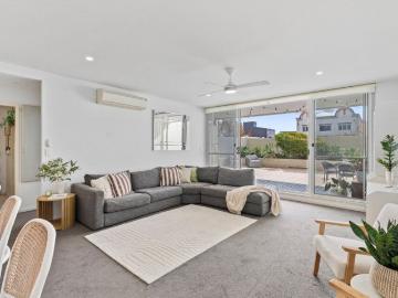 Cockle Creek, Newcastle - Terrace, Lift