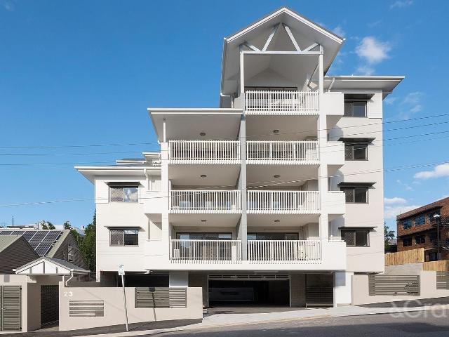 Sophisticated Inner City Living!