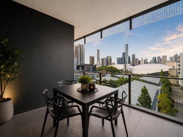Sophisticated Inner City Luxury | Premium North East Facing Residence!