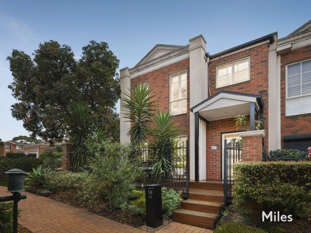Sophisticated & Light Filled North Rear Entertainer