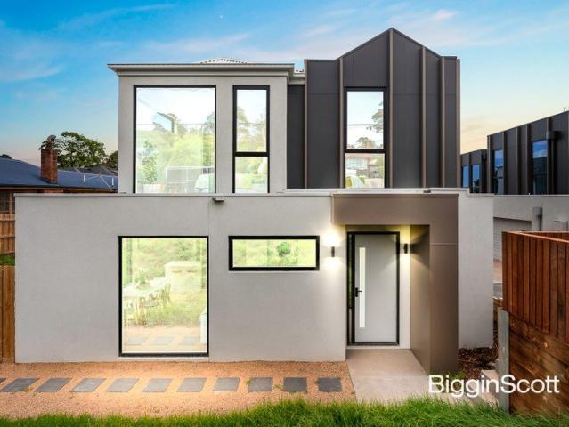 SOPHISTICATED LIFESTYLE DESIGN!