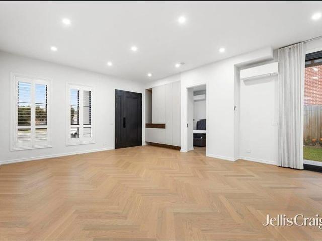 Sophisticated Living with Designer Finishes & Exceptional Space
