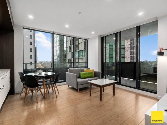 Sophisticated Living in the Iconic Opus Tower