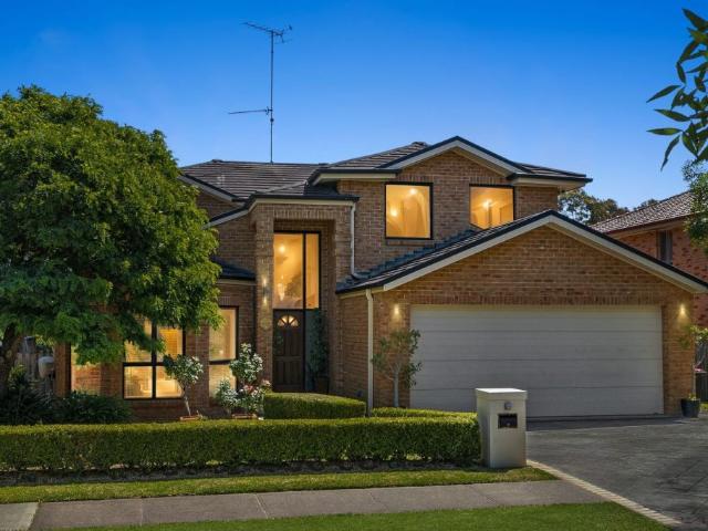 Sophisticated Living in a Prime Beaumont Hills Setting
