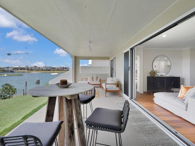 Sophisticated Living in Andergrove Lakes
