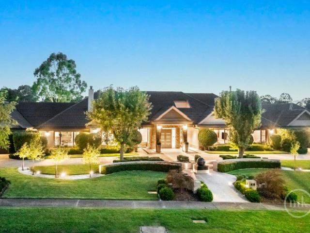 Sophisticated Living In Premier Setting