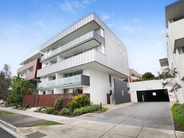 SOPHISTICATED LIVING MEETS HIGH YEILD RETURNS IN WILLOW PARK!