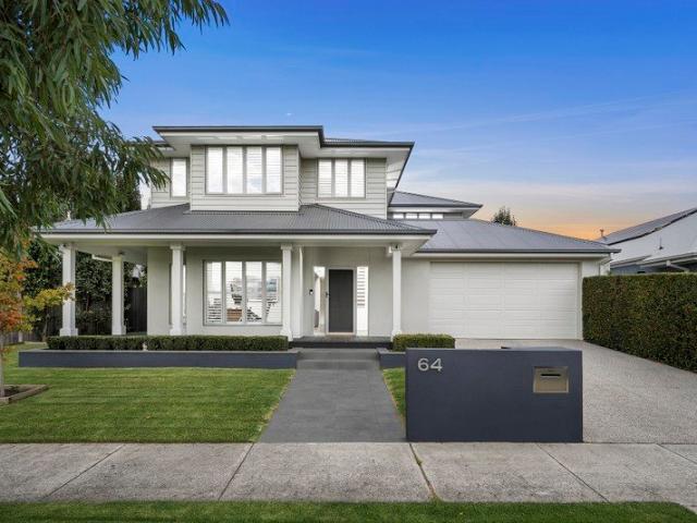 Sophisticated Living on a Grand Scale