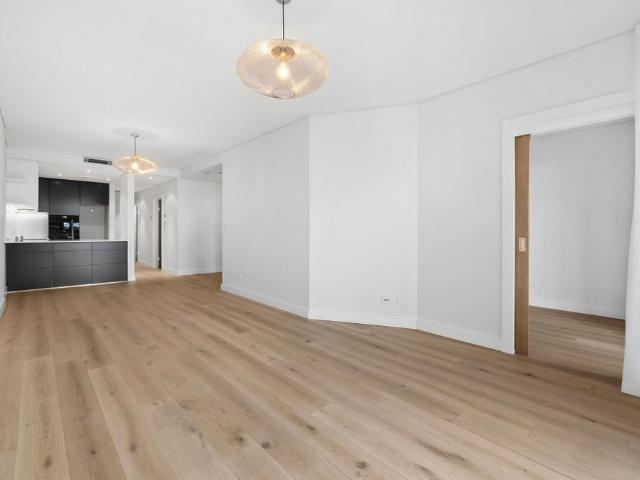 Sophisticated Renovated Apartment with Study