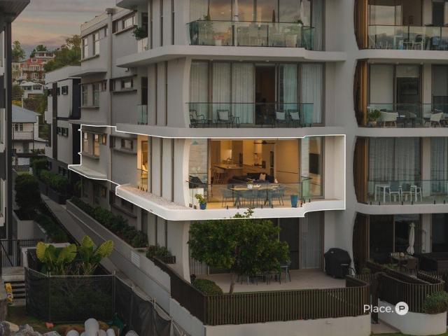 Sophisticated Riverfront Living in Prestigious One Bulimba
