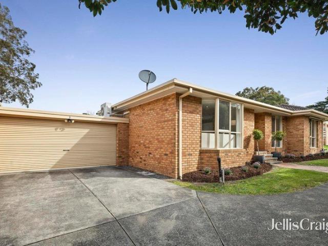 Sophisticated style and central location ease with a double garage