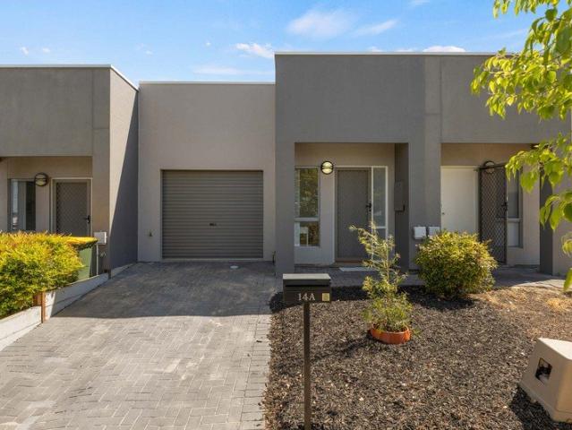 Sophisticated Style | Perfect Location | Effortless Family Living !
