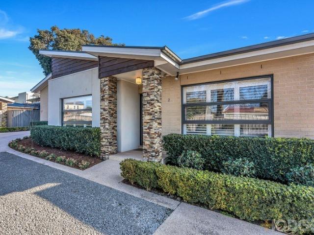 Immaculate, Well presented Living Inside & Out