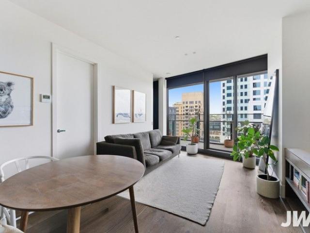Sophisticated South Yarra Living with World Class Amenities