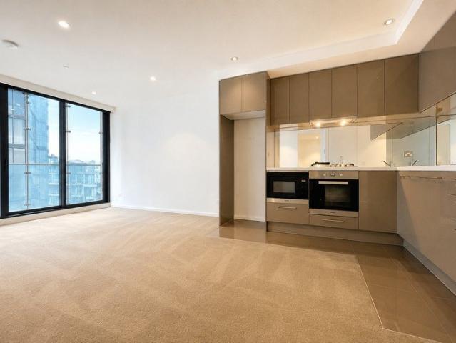 Sophisticated Southbank Living with Resort Style Amenities