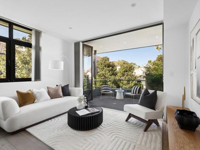 Sophisticated Split Level Living In The Buckle Factory