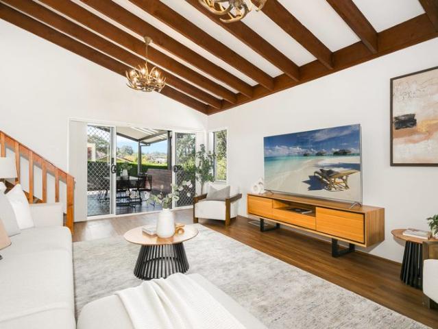 Sophisticated Split Level Sanctuary in Castlewood Estate