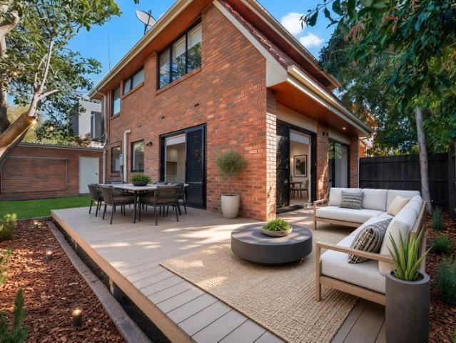 Sophisticated, Turnkey Living in Prime Malvern