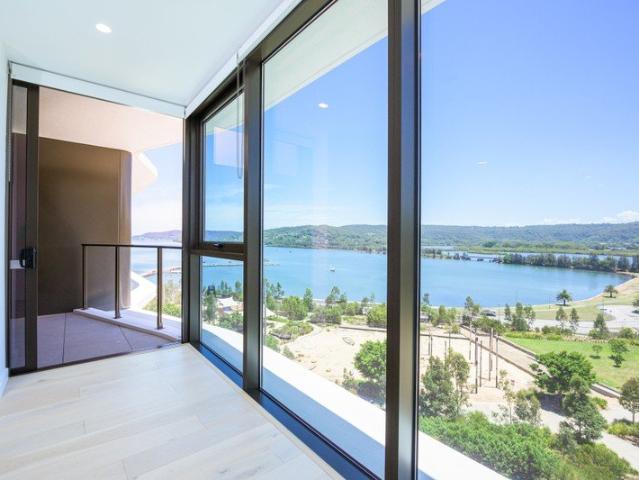 Sophisticated Two Bedroom Apartment in Prime Location