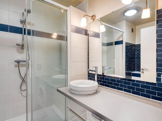 Sophisticated Ternes Studio: Modern Living Awaits!, Paris Amsterdam Apartments for Rent