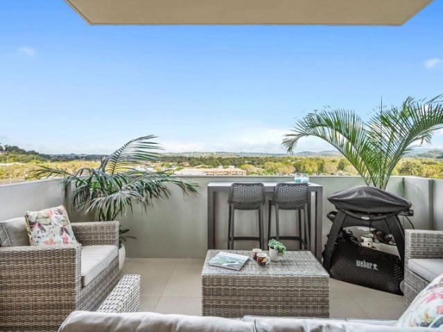 Sophisticated Top Floor Living Offering Peace, Stunning Hinterland Views & Sunsets
