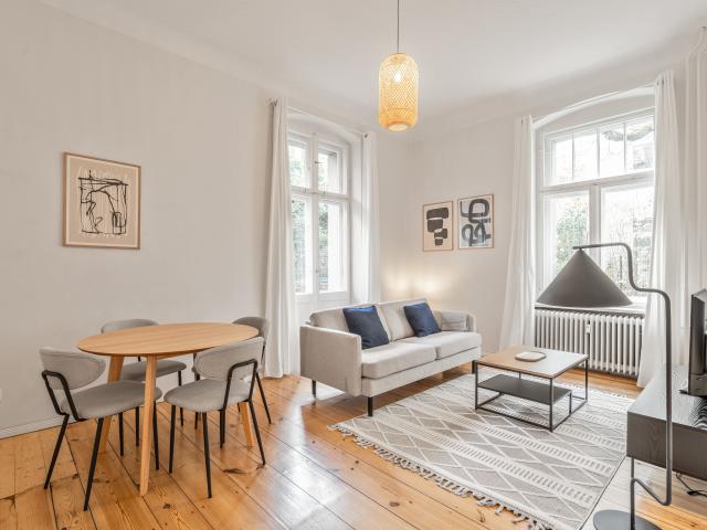 Sophisticated 1 Bedroom Apartment in Schöneberg