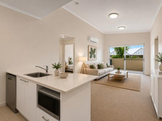 Sophisticated 2 Bed, 1 Bath Residence in Prime Lifestyle Location