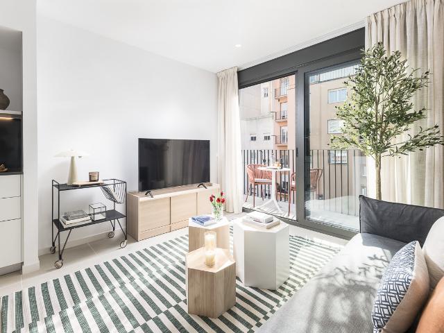 Sophisticated 2 bedroom apartment in Gràcia