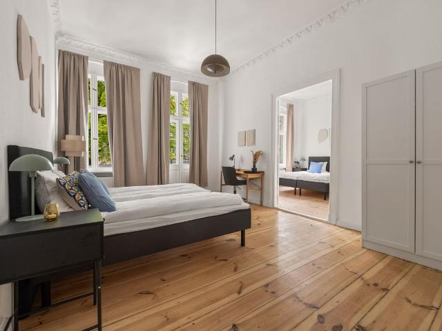 Sophisticated 2 Bedroom Apartment in Neukölln, Berlin Amsterdam Apartments for Rent