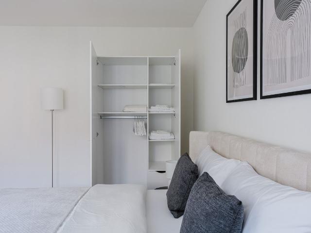 Sophisticated 2 Bedroom Furnished Apartment in Basel Iselin, Basel Amsterdam Apartments for Rent
