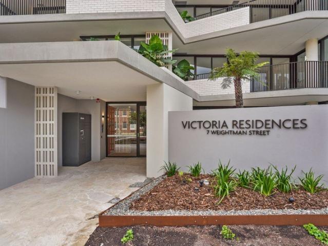 Brand New Sophisticated 2 Bedroom Residence with Media Room, City Views & Rooftop Pool 2 Bedrooms | 2 Bathrooms | Media Room | 1 Car Space