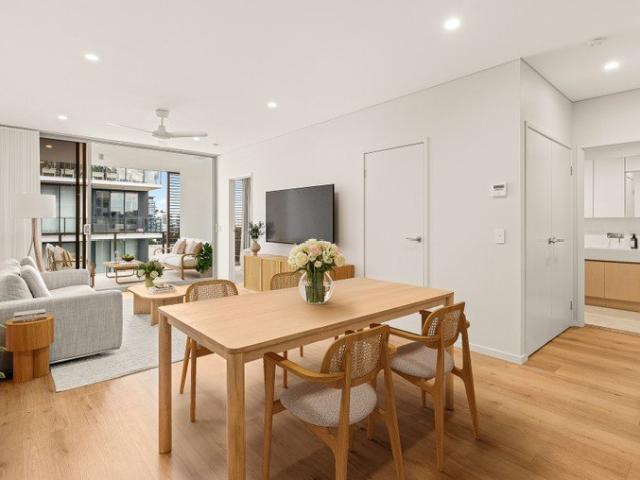 Sophisticated 2 Bedroom Retreat with Resort Style Amenities