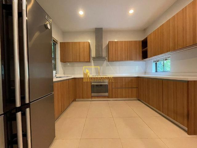 Sophisticated 3 Bedroom House For Rent in Phrom Phong BR28086SH