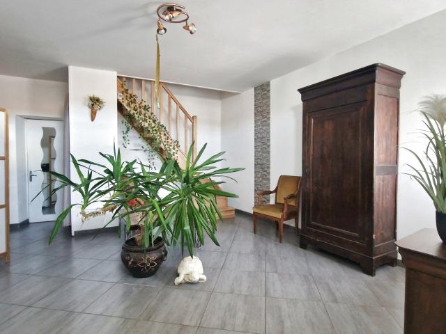 SORCY ST MARTIN Maison 180 m2