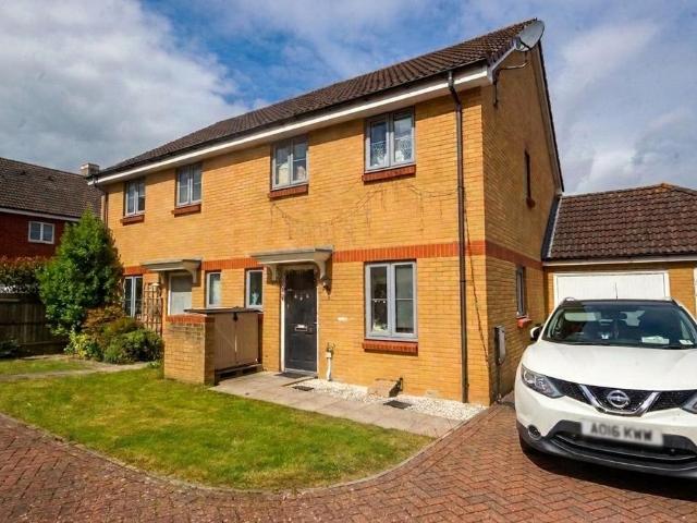 Sorrel Place, Stoke Gifford, Bristol. 3 bed semi detached house to rent £1,925 pcm £444 pw