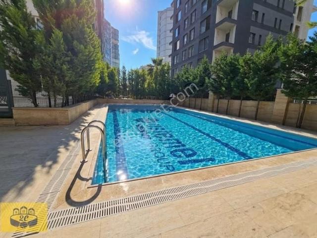 Sosyal Donatılı+havuzlu+güvenlikli Sitede 3+1 Açık Mutfak