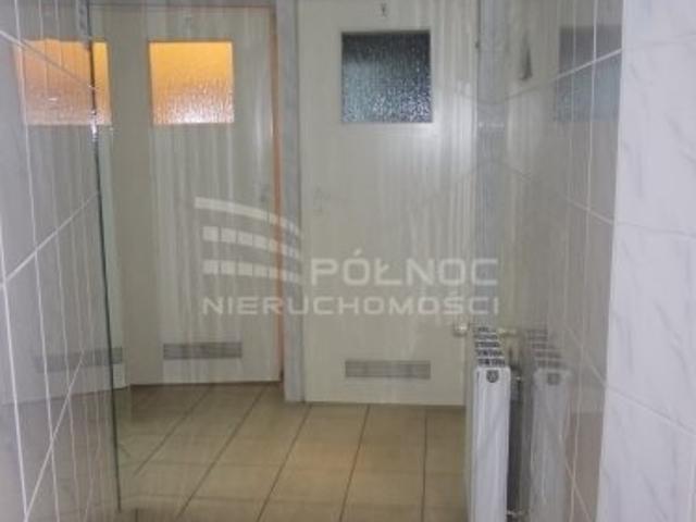 Nowoczesny lokal biurowy 18 m² z aneksem i parkingiem