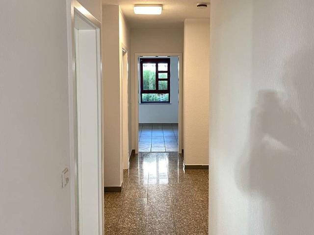 Souterrain Wohnung 95qm mit Küche und gehobener Ausstattung