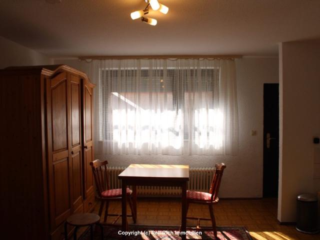 Souterrainwohnung mit 1 Zimmer in Karlsruhe Neureut