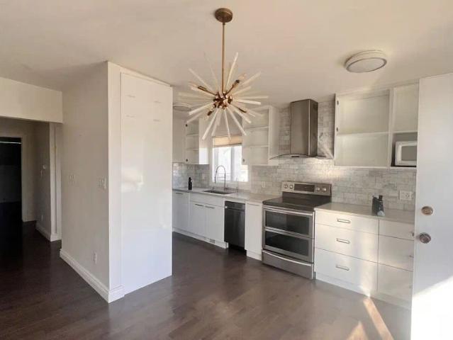 South — 3 Bedrooms Main Floor
