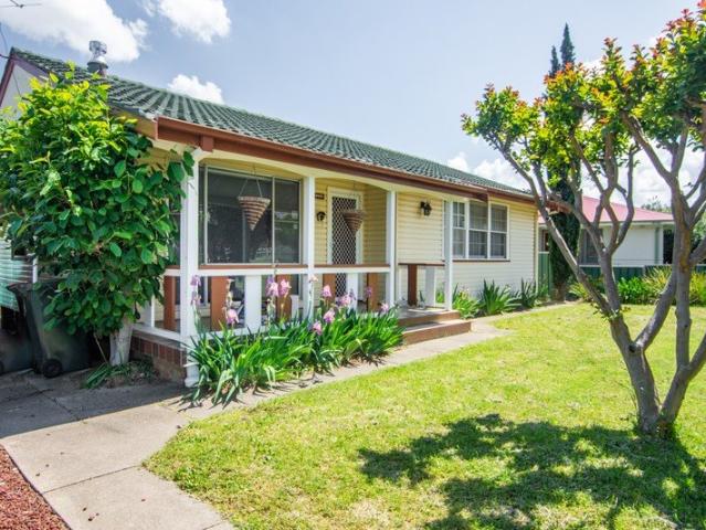 SOUTH TAMWORTH Three Bedroom House