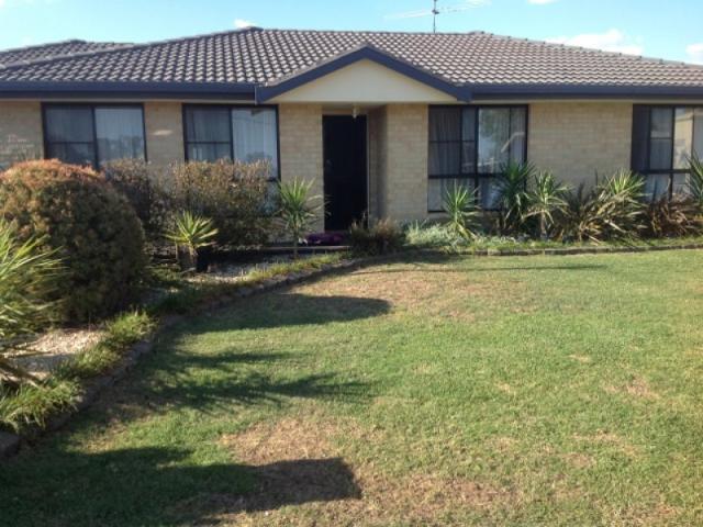 SOUTH TAMWORTH Four Bedroom Home with Pool