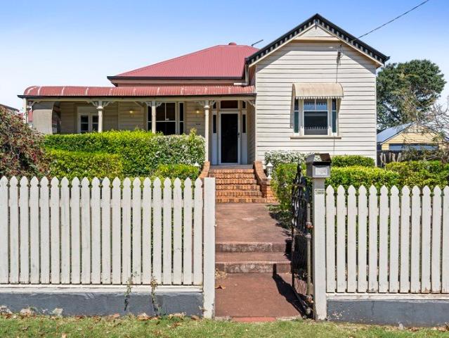 South Toowoomba Character & Charm You'll Want to Call Home