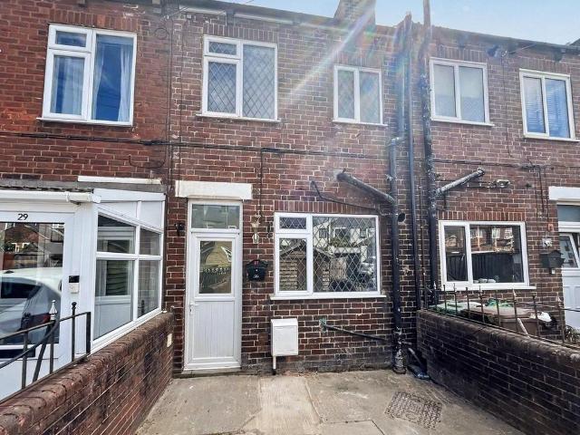 South View, Featherstone, Pontefract. 3 bed terraced house to rent £875 pcm £202 pw