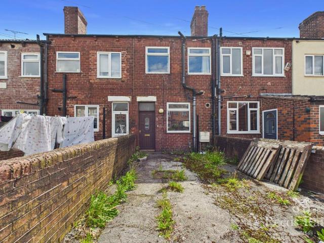 South View, Pontefract WF7 2 bed terraced house to rent £750 pcm £173 pw