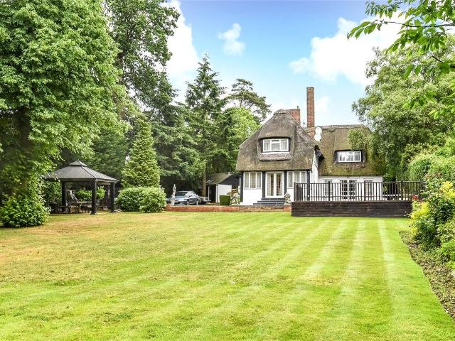 South View Road, Pinner HA5, 5 bed detached house to rent, £7,000 pcm | PrimeLocation