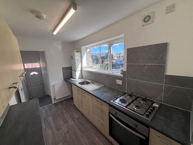 South View West, Newcastle Upon Tyne, 5 NE6, 3 bed flat to rent, £875 pcm | PrimeLocation