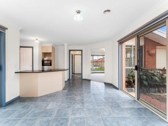 South Werribee Living – Spacious Family Home in a Prime Location